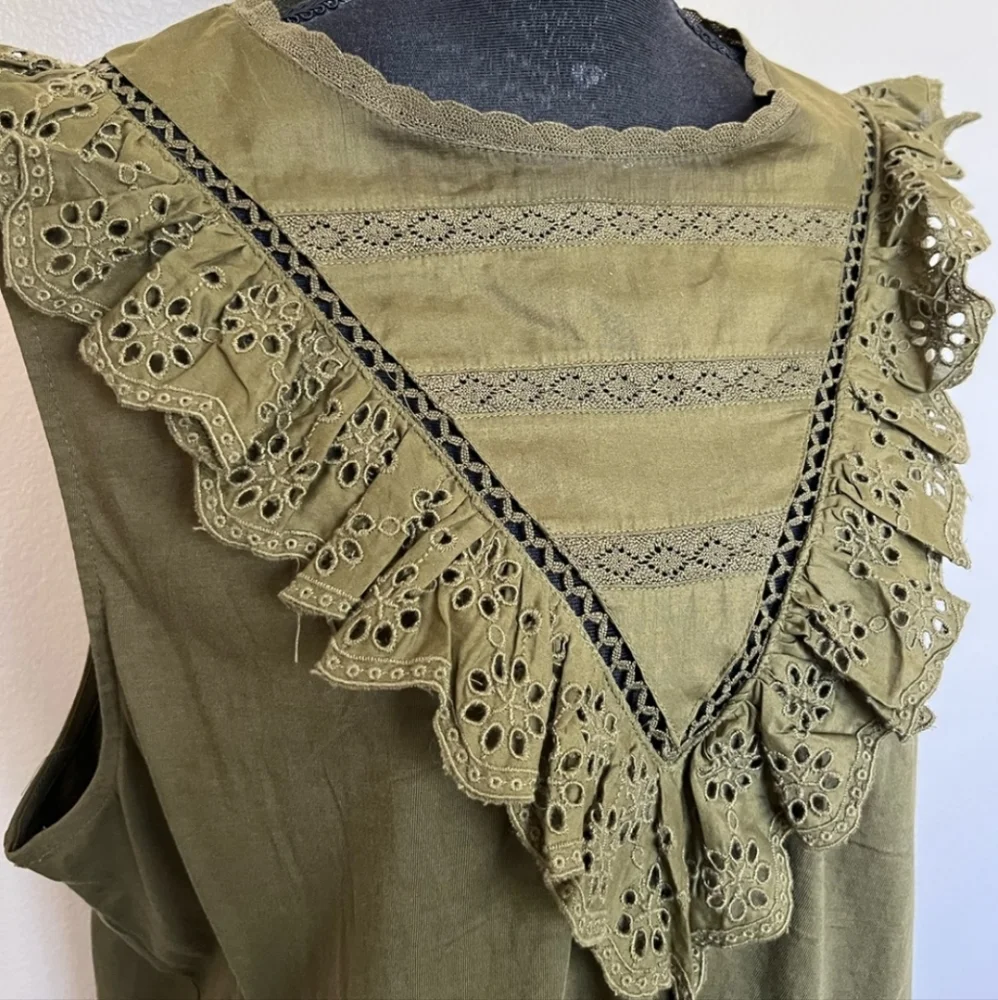 J Crew Eyelet Ruffle Front Tank - Picture 5 of 9